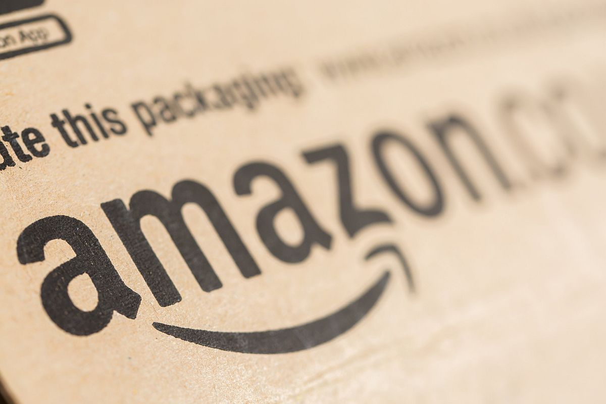 amazon packaging; amazon workers union concept